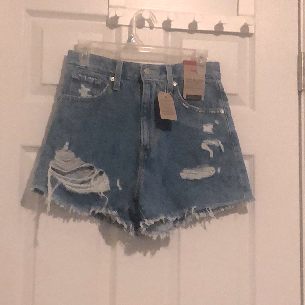 Levi’s high rise mom shorts
